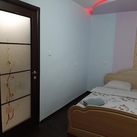 Uzh Apartments Uzhhorod Bagian luar foto
