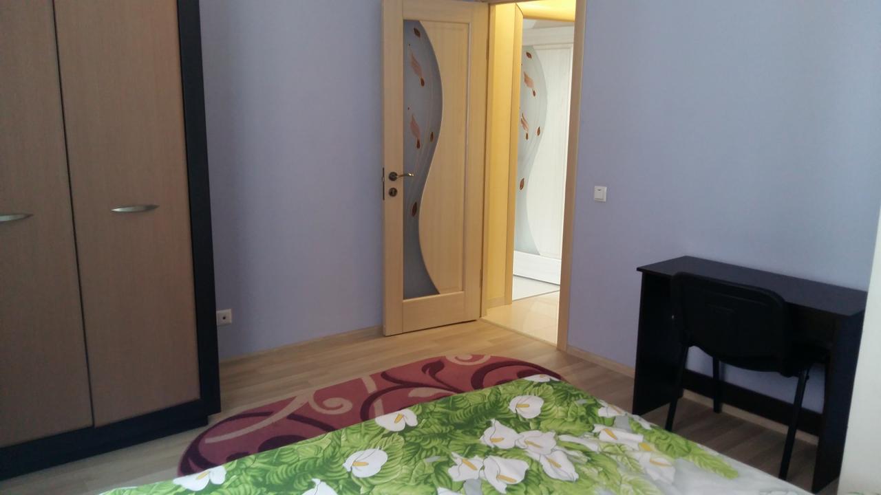 Uzh Apartments Uzhhorod Bagian luar foto