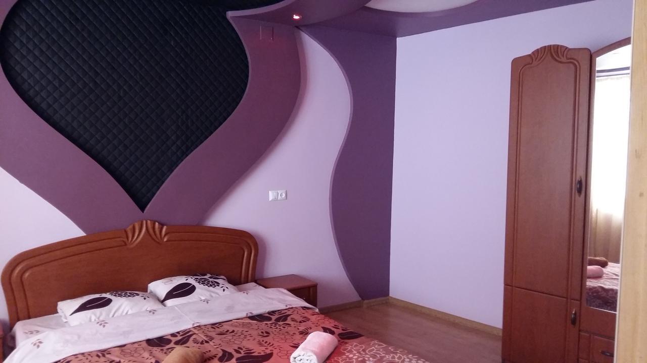 Uzh Apartments Uzhhorod Bagian luar foto