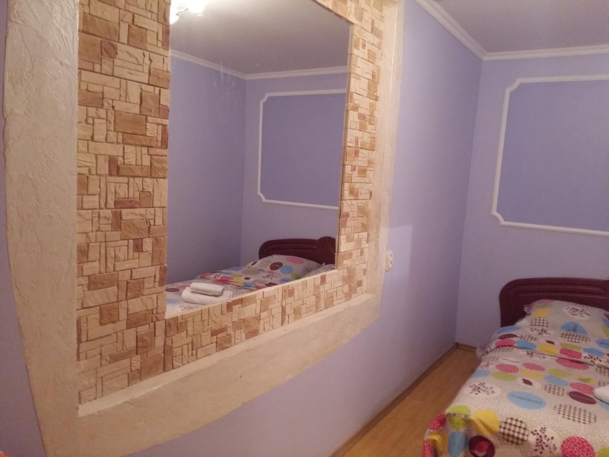 Uzh Apartments Uzhhorod Bagian luar foto