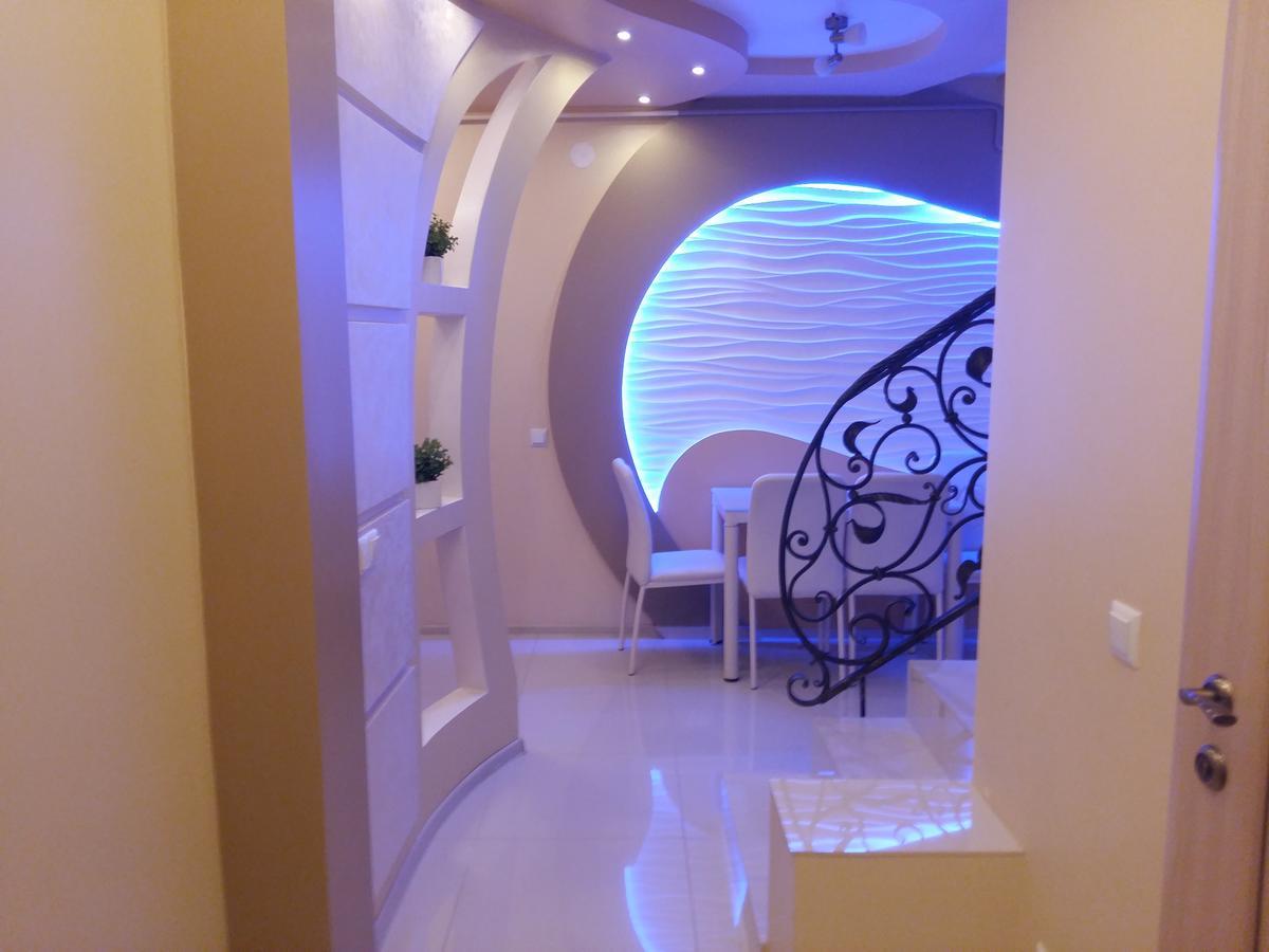 Uzh Apartments Uzhhorod Bagian luar foto