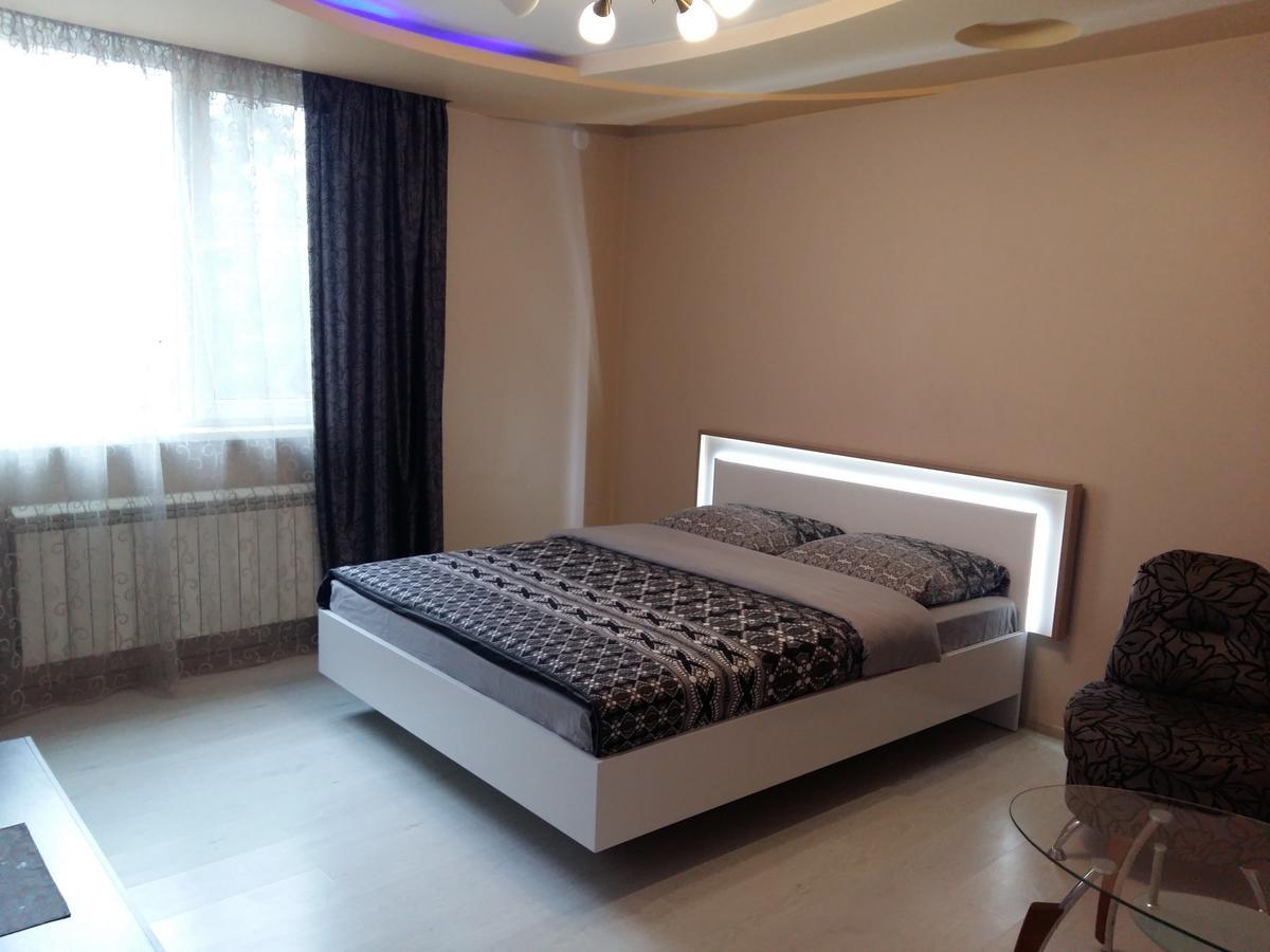 Uzh Apartments Uzhhorod Bagian luar foto
